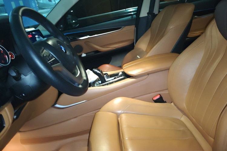 Used BMW X6 2015 xDrive35i Leading Model Left Front Seat