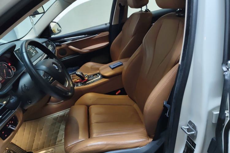 Used BMW X6 2015 xDrive35i Luxury Edition Left Front Seat