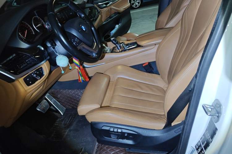 Used BMW X6 2015 xDrive28i Left Front Seat