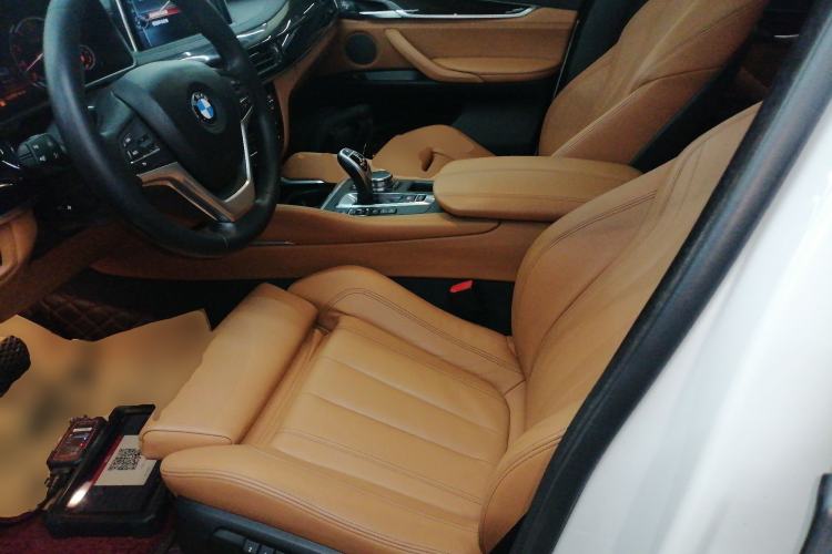 Used BMW X6 2015 xDrive35i Leading Model Left Front Seat