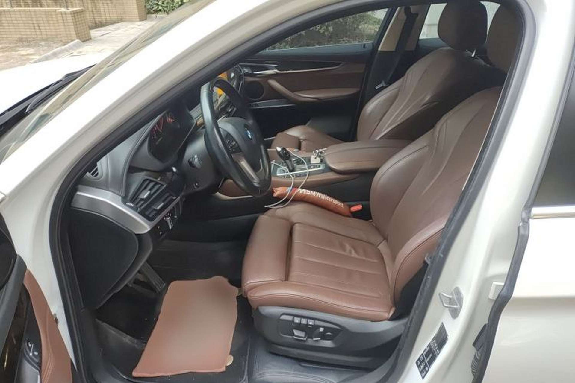 Used BMW X6 2015 xDrive28i Left Front Seat
