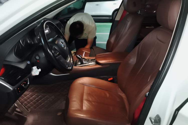 Used BMW X6 2015 xDrive35i Leading Model Left Front Seat