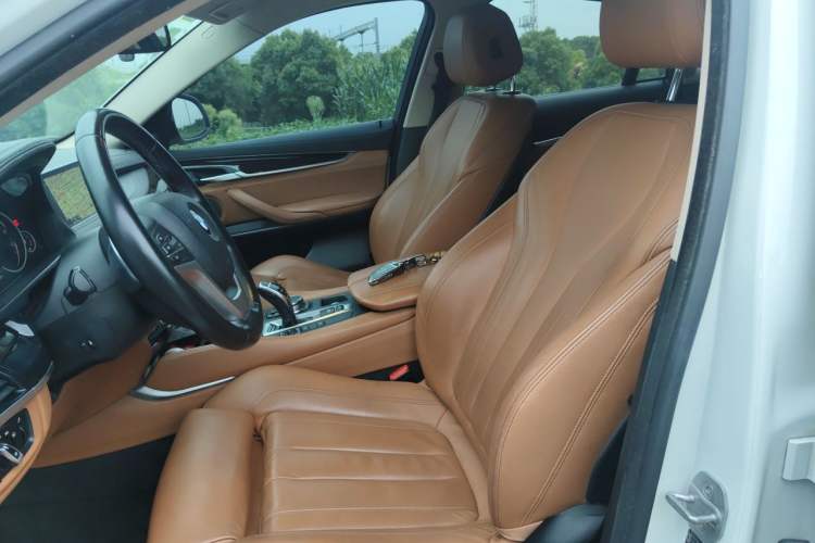 Used BMW X6 2015 xDrive35i Luxury Edition Left Front Seat