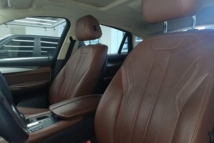 Used BMW X6  Left Front Seat