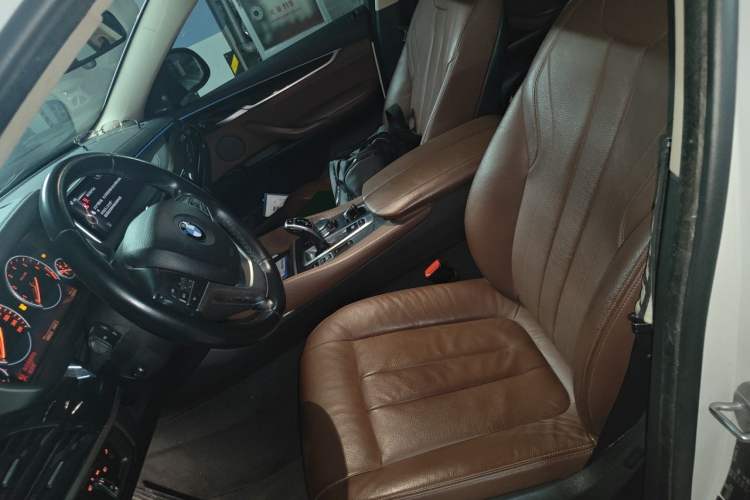 Used BMW X6 2015 xDrive35i Luxury Edition Left Front Seat