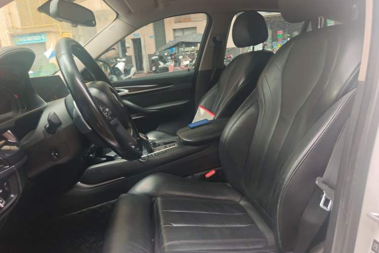 Used BMW X6 2015 xDrive35i Luxury Edition Left Front Seat