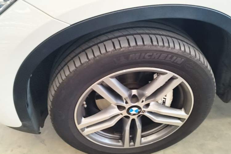 Used BMW X6 2015 xDrive35i U.S. specification Left Front Wheel Hub