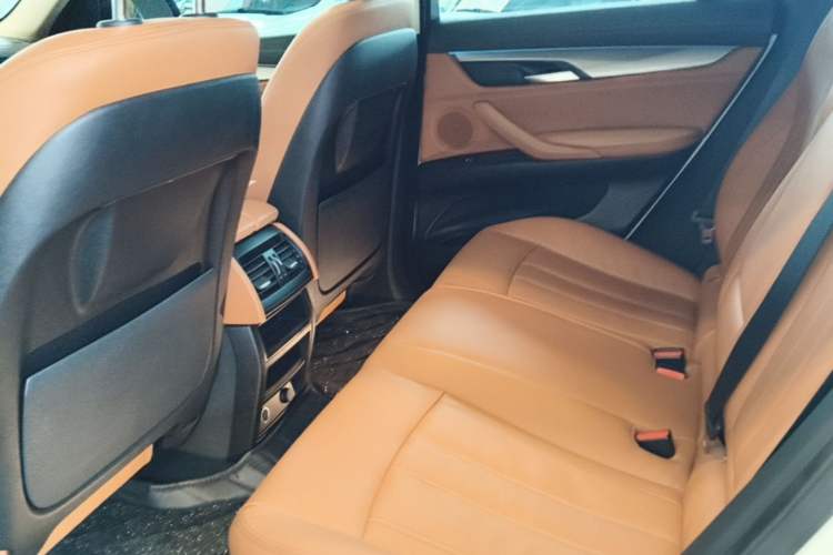Used BMW X6 2015 xDrive35i U.S. specification Left Rear Seat