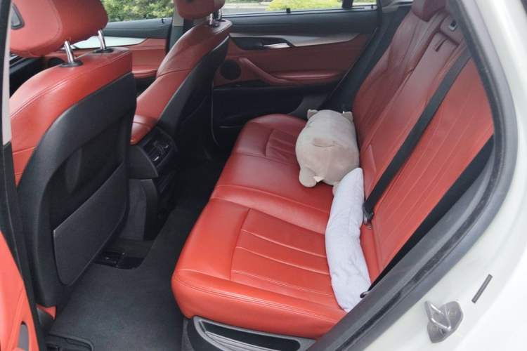 Used BMW X6 2015 xDrive35i Leading Model Left Rear Seat