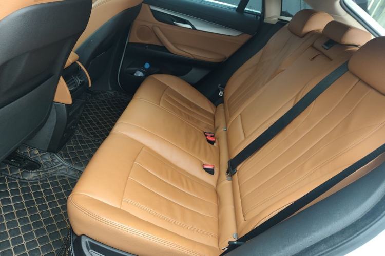 Used BMW X6 2015 xDrive35i Leading Model Left Rear Seat