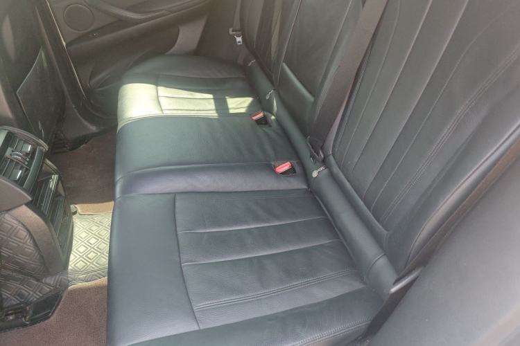 Used BMW X6  Left Rear Seat
