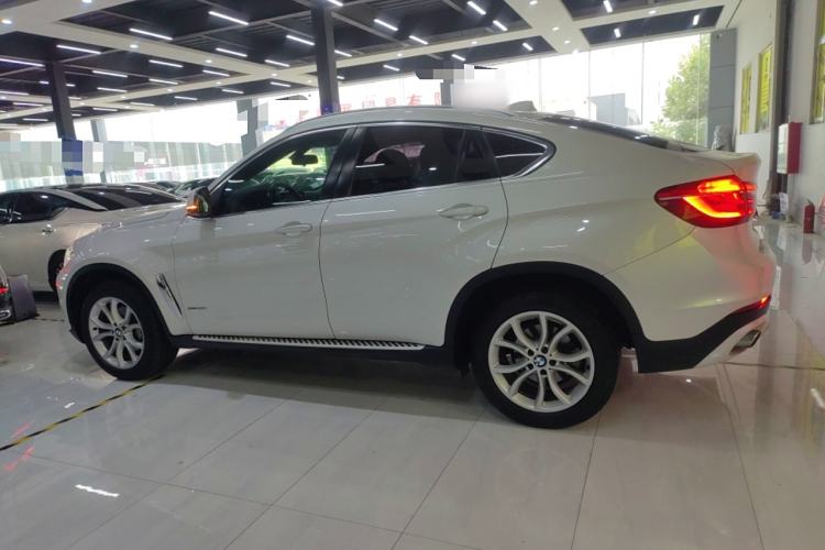 Used BMW X6 2015 xDrive28i Left Side