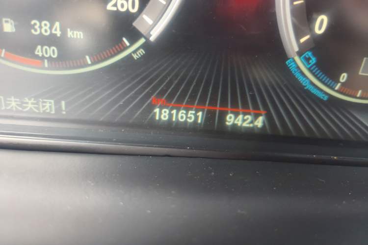 Used BMW X6 2015 xDrive35i Leading Model Odometer Close Up
