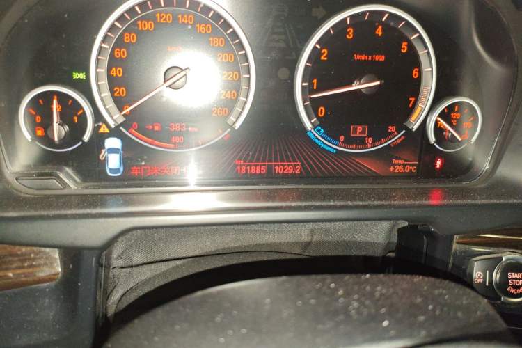Used BMW X6 2015 xDrive35i Luxury Edition Odometer Close Up