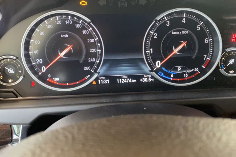 Used BMW X6 2015 xDrive35i Leading Model Odometer Close Up
