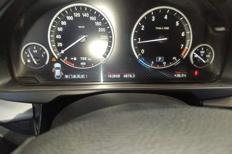 Used BMW X6  Odometer Close Up