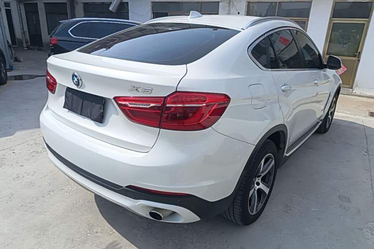 Used BMW X6 2015 xDrive35i Leading Model Rear Right 45 Deg
