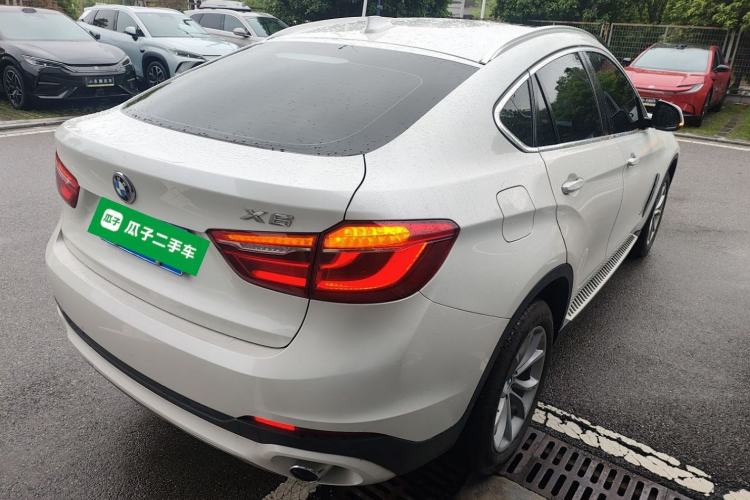 Used BMW X6 2015 xDrive35i Leading Model Rear Right 45 Deg
