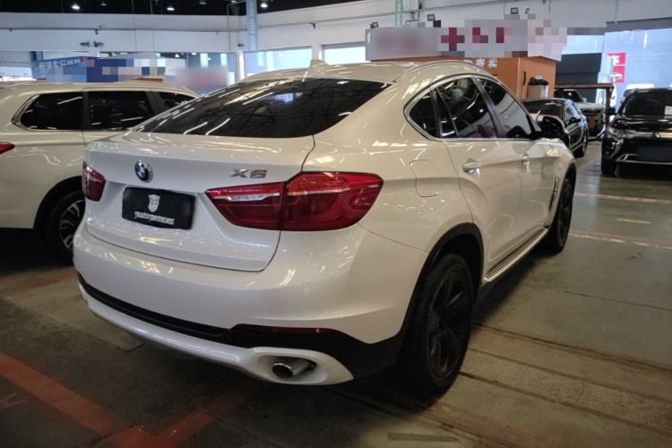 Used BMW X6 2015 xDrive35i Leading Model Rear Right 45 Deg