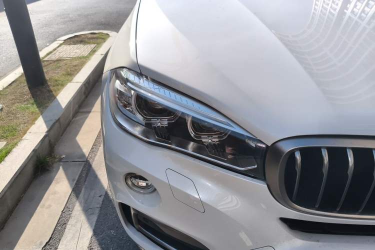 Used BMW X6 2015 xDrive28i Right Front Headlight