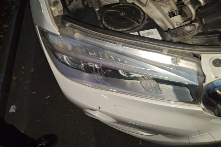Used BMW X6 2015 xDrive35i Luxury Edition Right Front Headlight