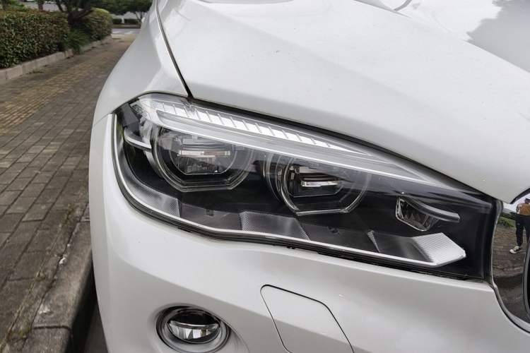 Used BMW X6 2015 xDrive35i Leading Model Right Front Headlight