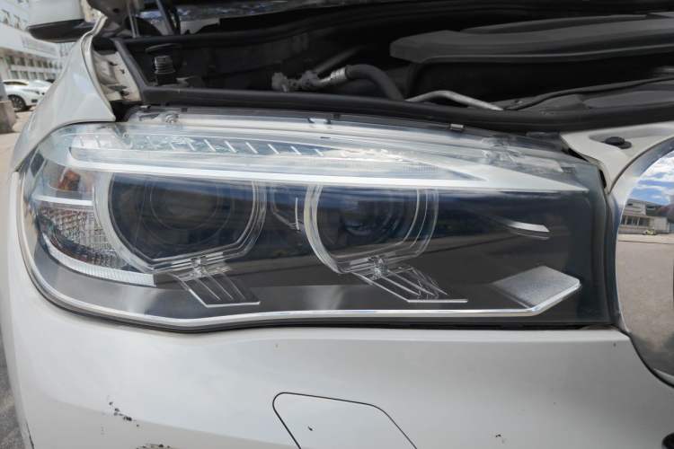 Used BMW X6 2015 xDrive28i Right Front Headlight