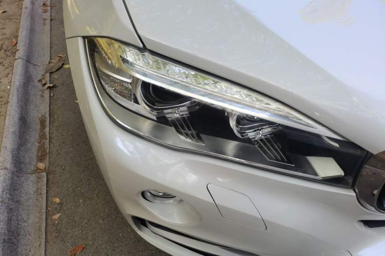 Used BMW X6 2015 xDrive28i Right Front Headlight