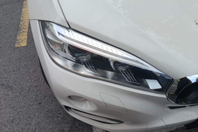 Used BMW X6 2015 xDrive35i Leading Model Right Front Headlight
