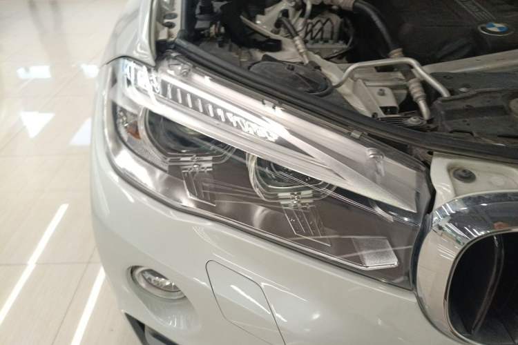 Used BMW X6  Right Front Headlight