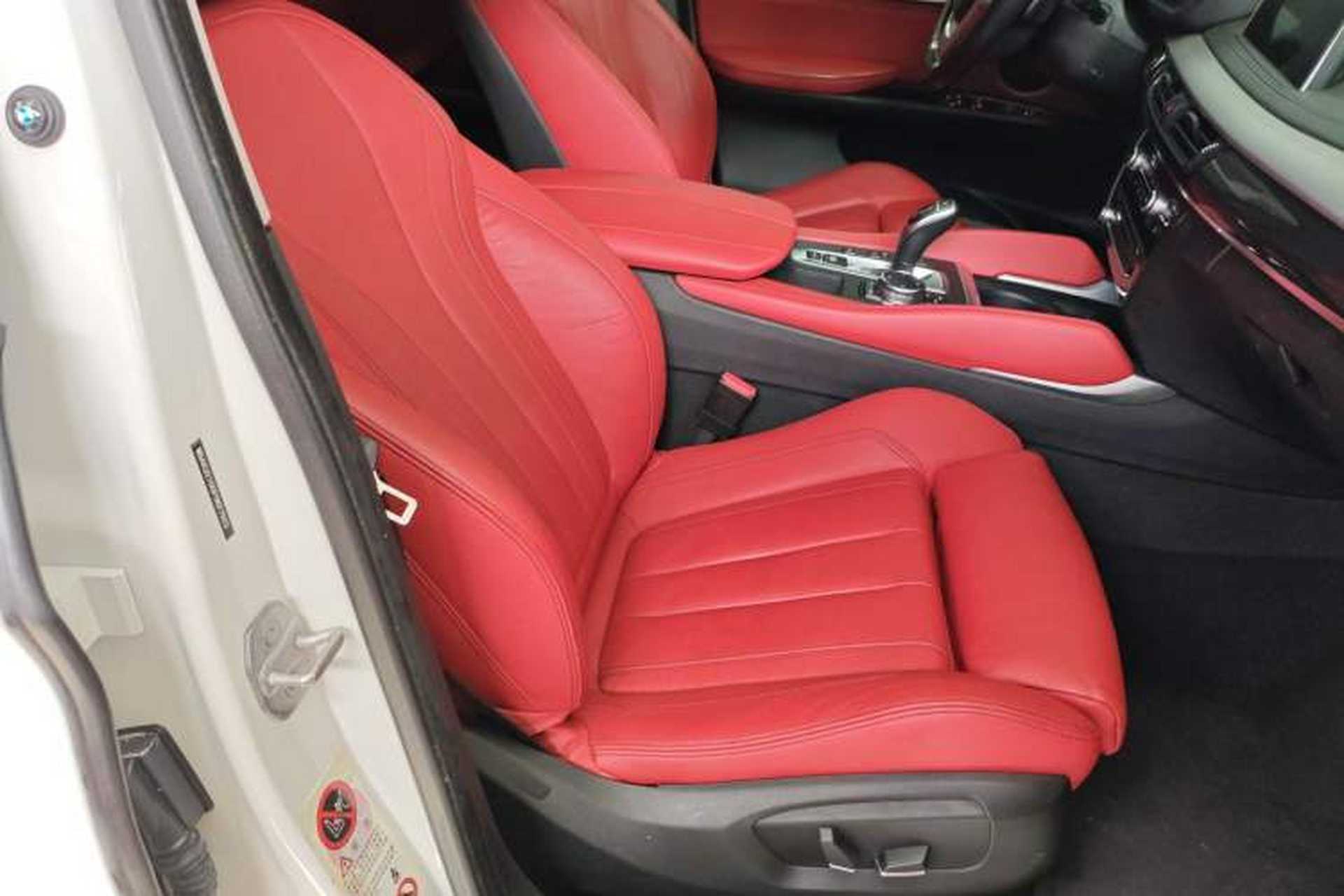 Used BMW X6 2015 xDrive35i Leading Model Right Front Seat