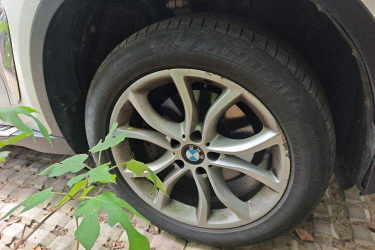 Used BMW X6 2015 xDrive35i Leading Model Right Front Wheel Hub