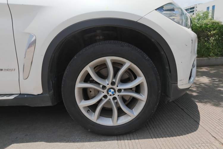 Used BMW X6 2015 xDrive28i Right Front Wheel Hub