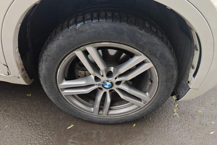 Used BMW X6 2015 xDrive35i Luxury Edition Right Front Wheel Hub