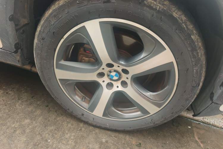 Used BMW X6 2015 xDrive35i Luxury Edition Right Front Wheel Hub