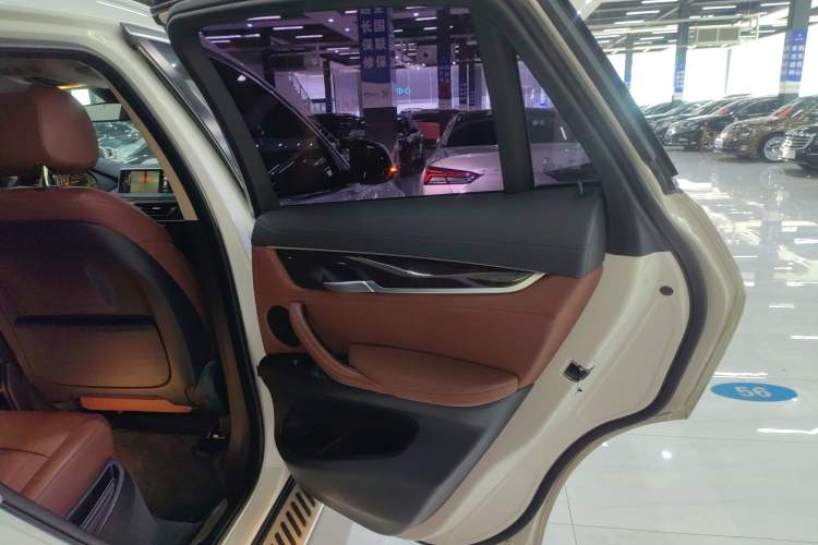 Used BMW X6 2015 xDrive28i Right Rear Door Interior
