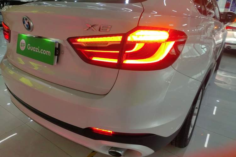 Used BMW X6 2015 xDrive28i Right Rear Taillight