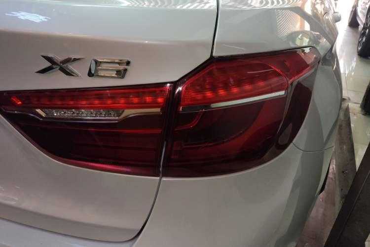Used BMW X6 2015 xDrive28i Right Rear Taillight