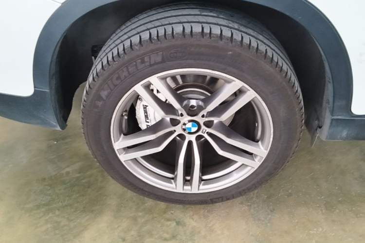 Used BMW X6 2015 xDrive35i U.S. specification Right Rear Wheel Hub