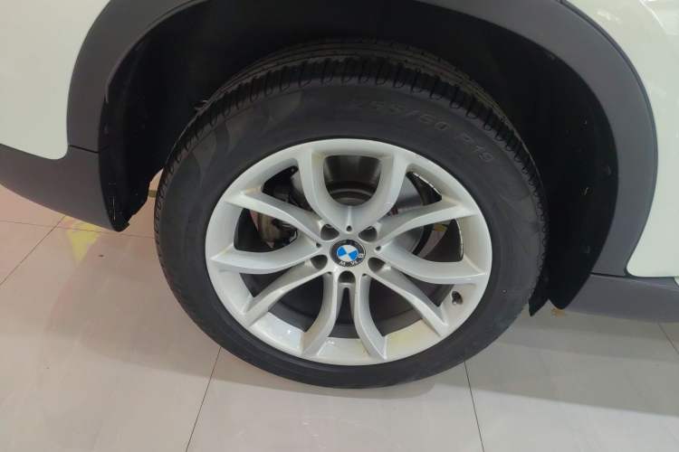 Used BMW X6 2015 xDrive28i Right Rear Wheel Hub