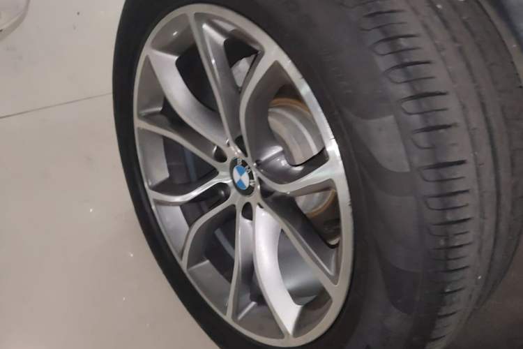 Used BMW X6 2015 xDrive28i Right Rear Wheel Hub