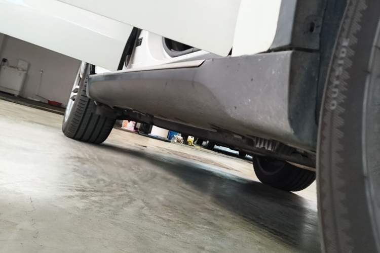 Used BMW X6 2015 xDrive35i U.S. specification Right Side Sill