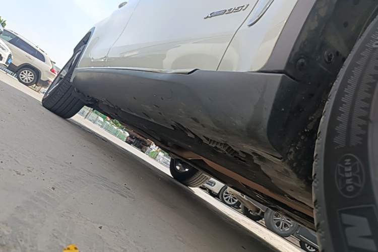 Used BMW X6 2015 xDrive35i Leading Model Right Side Sill