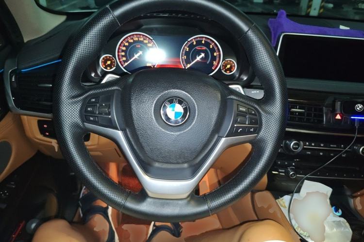 Used BMW X6 2015 xDrive35i Leading Model Steering Wheel