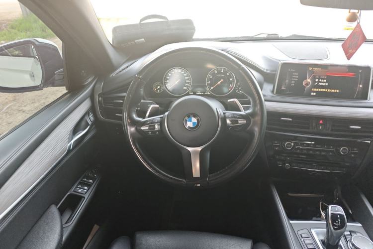 Used BMW X6 2015 xDrive50i M Sport model Steering Wheel