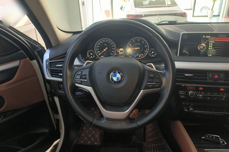 Used BMW X6 2015 xDrive35i Leading Model Steering Wheel