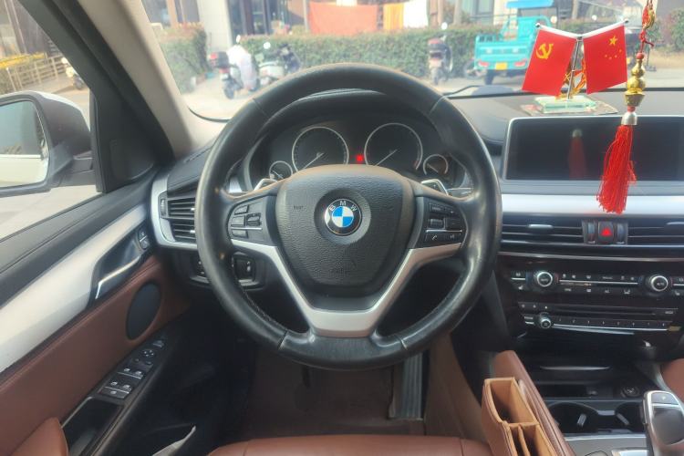 Used BMW X6 2015 xDrive35i Leading Model Steering Wheel