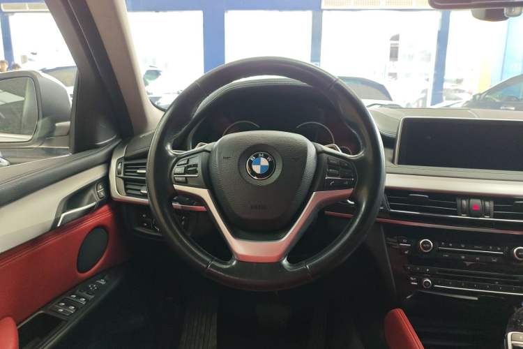Used BMW X6 2015 xDrive35i Leading Model Steering Wheel
