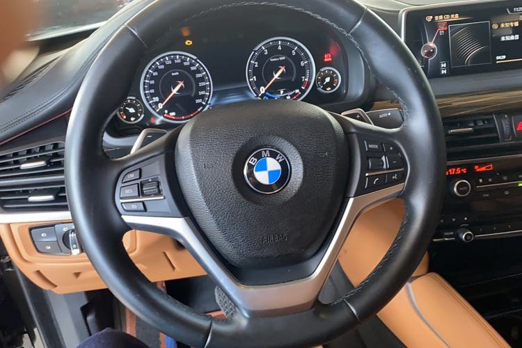 Used BMW X6 2015 xDrive35i Leading Model Steering Wheel