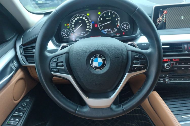 Used BMW X6 2015 xDrive35i Leading Model Steering Wheel